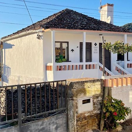 My Grandmas A casa das avós Vale de Figueira Exterior foto